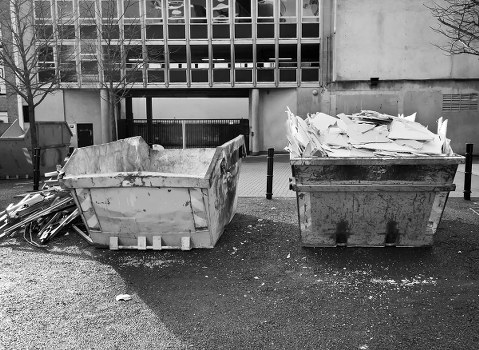 Home clearance team in Maida Vale removing items from a house